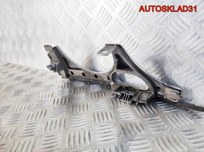 Планка под фару правая Mercedes W210 A2108200412