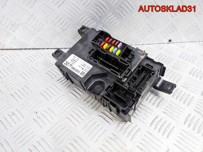 Блок предохранителей салона Opel Corsa D 13301560