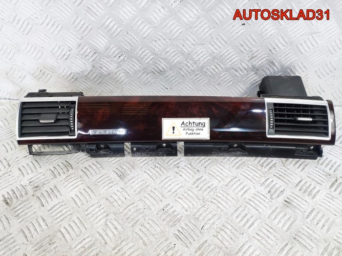 Накладка декоративная торпедо Audi A8 4E1857186H