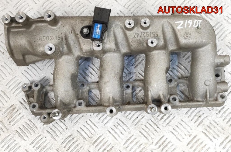 Коллектор впускной Opel Astra Z19DT 55192747