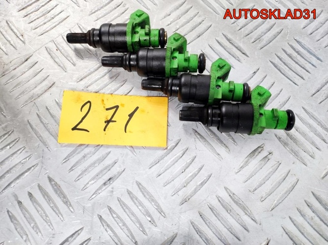 Форсунка инжекторная Mercedes W203 A2710780549
