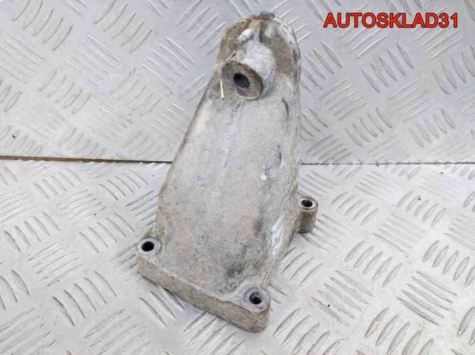 Кронштейн двигателя R Mercedes W203 A2712230804