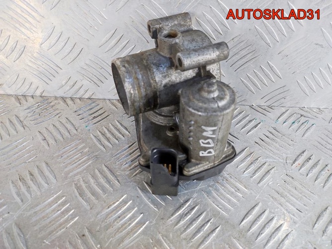 Заслонка дроссельная Skoda Fabia BBM 03D133062E