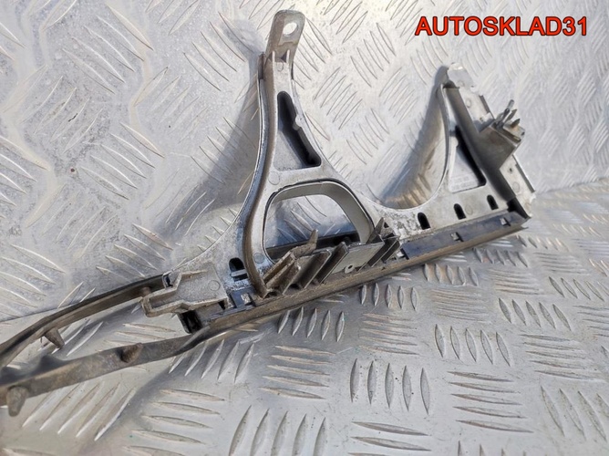 Планка под фару левая Mercedes W210 A2108200312