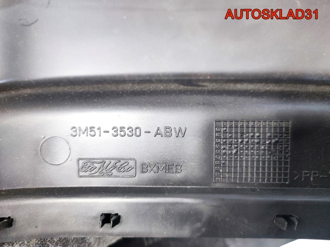 Кожух рулевой колонки Ford Focus 2 3M513530ABW