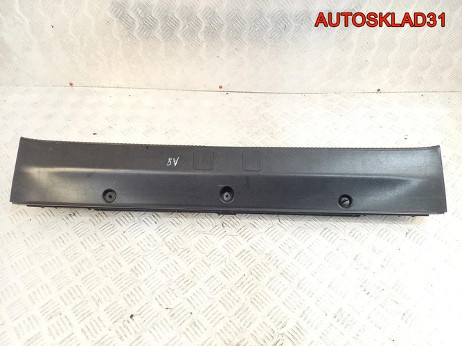 Накладка замка багажника Audi A8 4E 4E0863471B