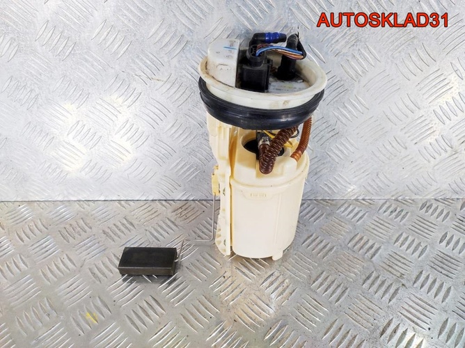 Насос топливный VW Golf 4 1J0919051H бензин