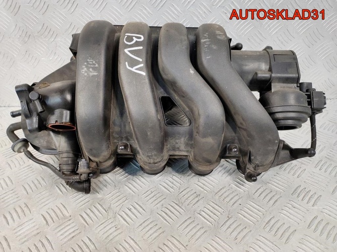 Коллектор впускной VW Passat B6 2.0 BVY 06F133210P