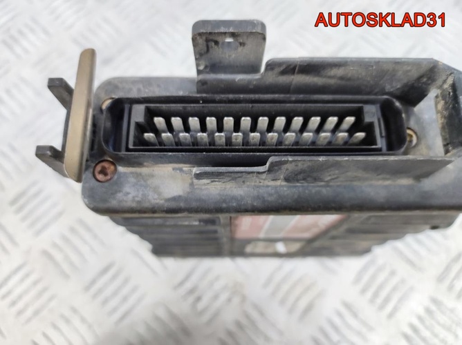 Блок эбу Audi 80 B3 855907403 1,8 Бензин