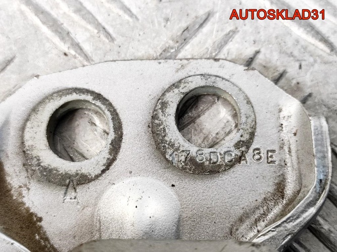 Петля двери задняя левая нижняя Ford Fusion