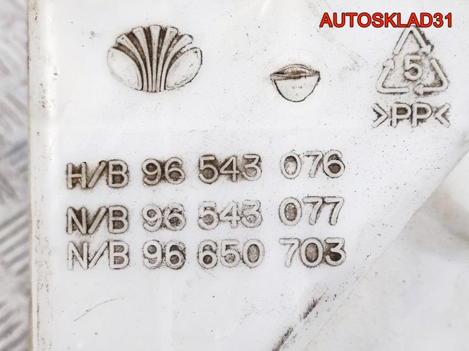 Бачок омывателя стекла Chevrolet Aveo T250