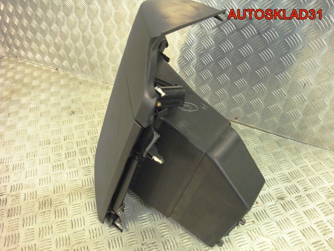 Бардачок Mazda 3 BK BP4K6030G02
