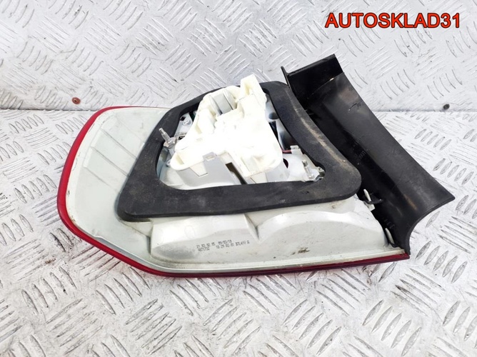 Фонарь задний наружный правый BMW E90 63214871732