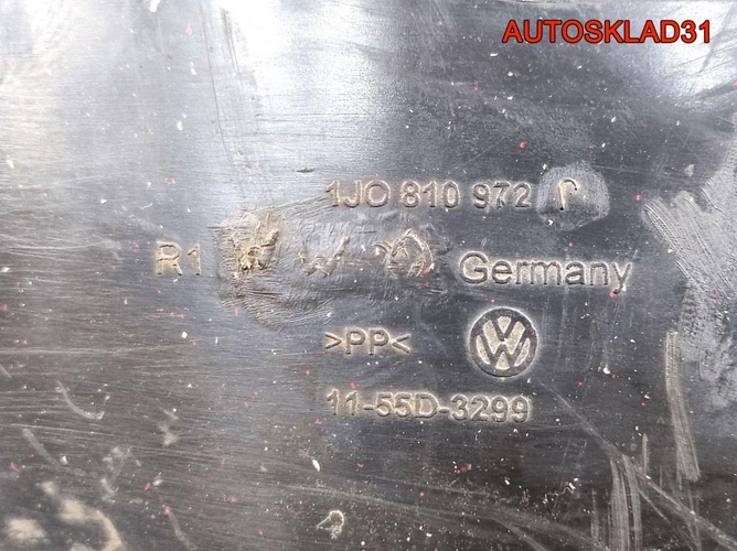 Локер задний правый Volkswagen Golf 4 1J0810972J