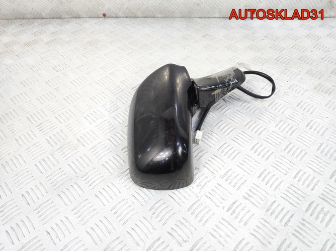 Зеркало правое Toyota Corolla Verso 879100F040A0