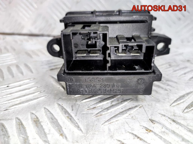 Резистор отопителя Opel Astra J 13503201