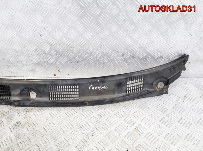 Решетка стеклоочистителя Mitsubishi Carisma DA MB944695