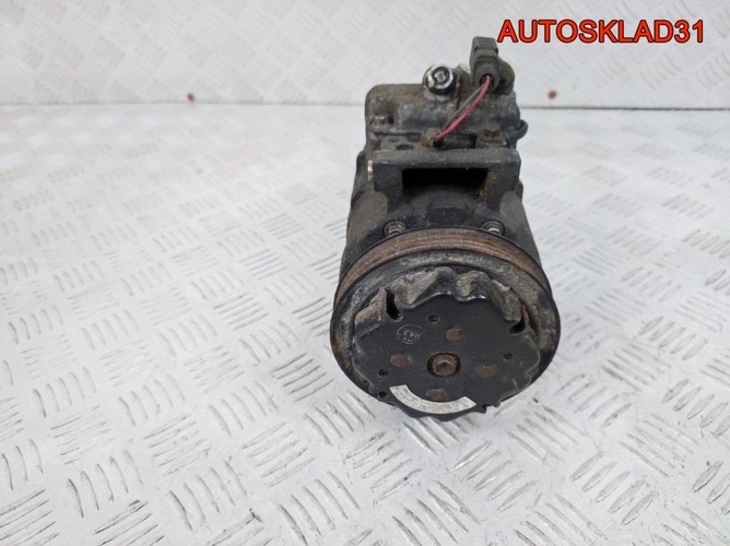 Компрессор кондиционера Audi A4 B6 4B0260805J