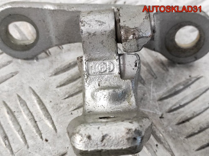 Петля двери задней правой верхняя Opel Vectra C