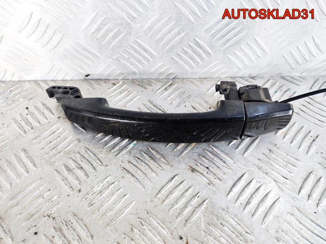 Ручка двери наружная правая Opel Astra J 13500026