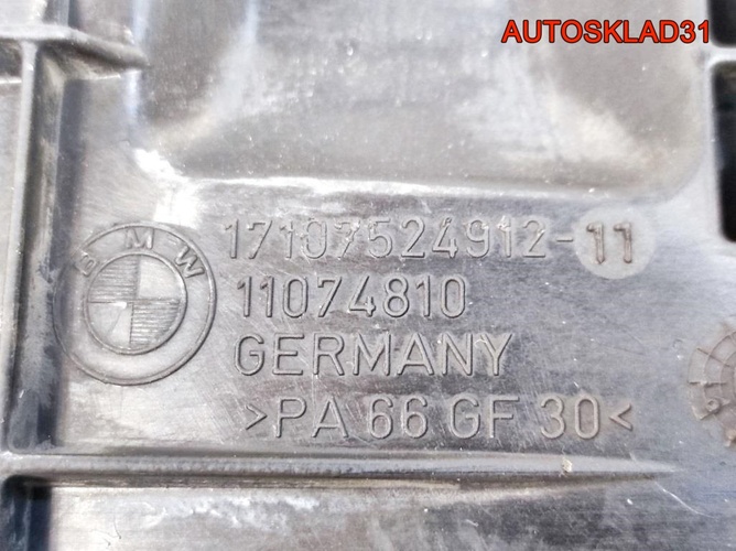 Кронштейн радиатора левый BMW E90 17107524912