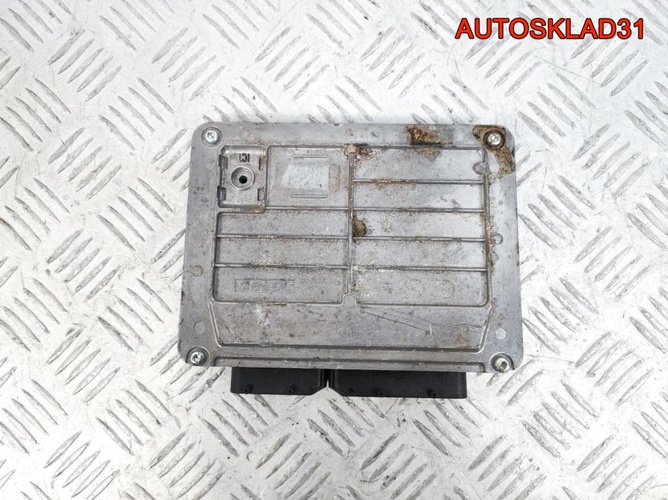 Блок ЭБУ VW Passat B5 2,0 AZM 06B906033T Бензин
