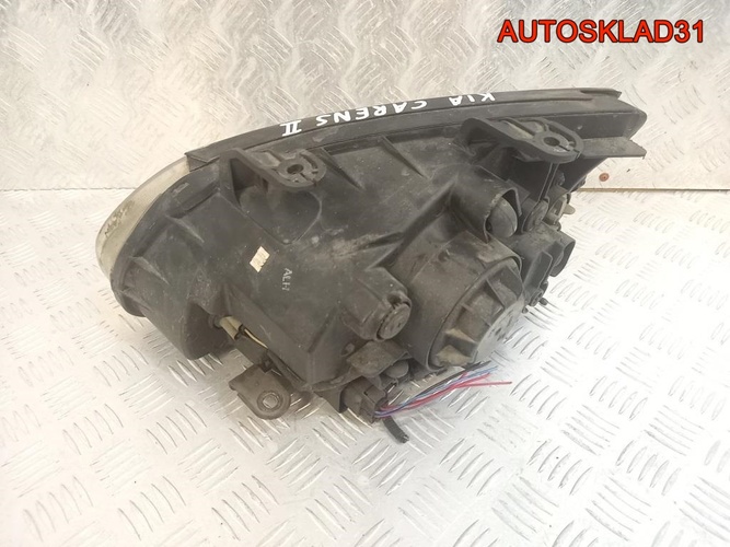Фара правая Kia Carens 2 0K2JA51030