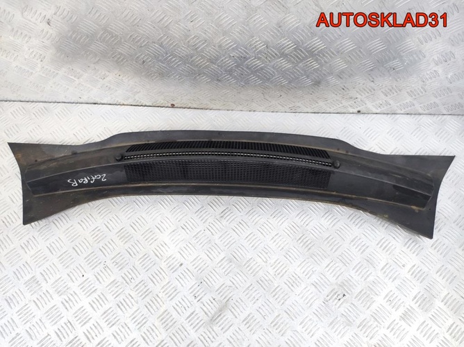 Решетка стеклоочистителя Opel Zafira B 13142034