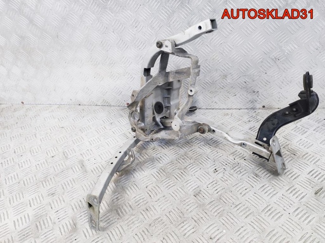Кронштейн крепления крыла Audi A8 D3 4E0821137D
