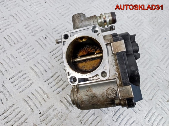 Заслонка дроссельная Opel Astra H Z16XEP 55559227