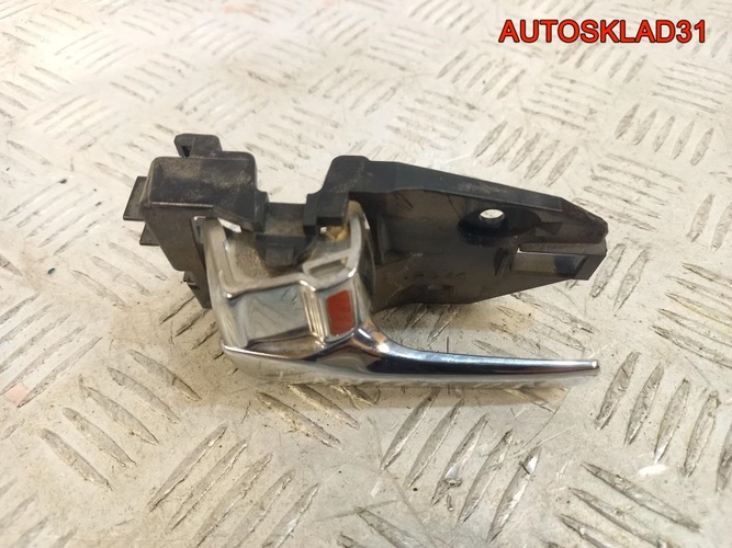 Ручка двери внутренняя левая Mitsubishi Lancer 9