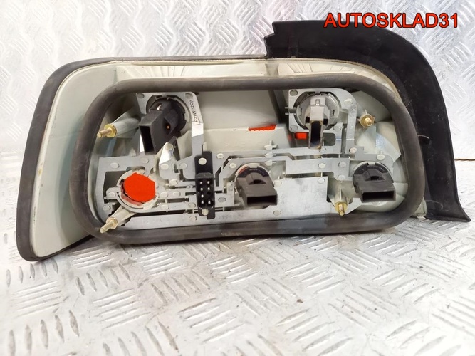 Фонарь задний правый BMW E36 63211387654 Купе