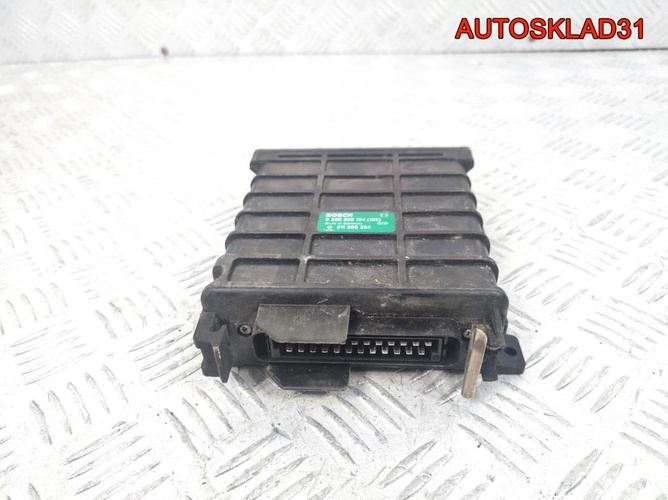 Блок ЭБУ Audi 100 811906264 1,8 Бензин