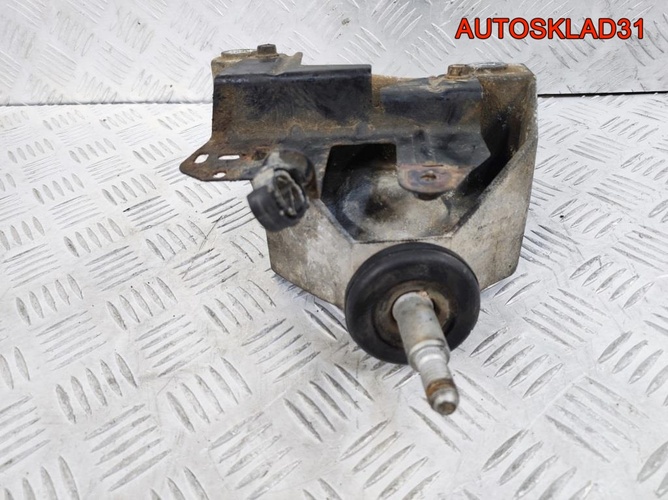 Кронштейн КПП Opel Movano 2,2 G9T 8200027178