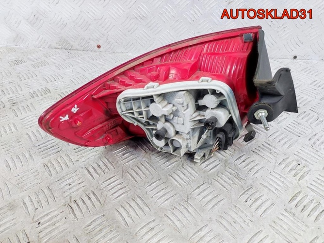 Фонарь задний наружный правый Audi A3 8PA 8P4945096C