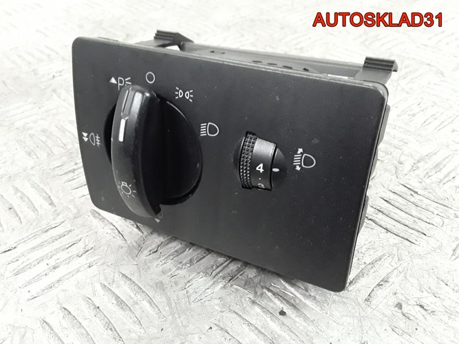 Переключатель света фар Форд Фокус 2 4M5T13A024LA