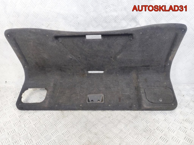 Обшивка крышки багажника Audi A8 D2 4D0867975