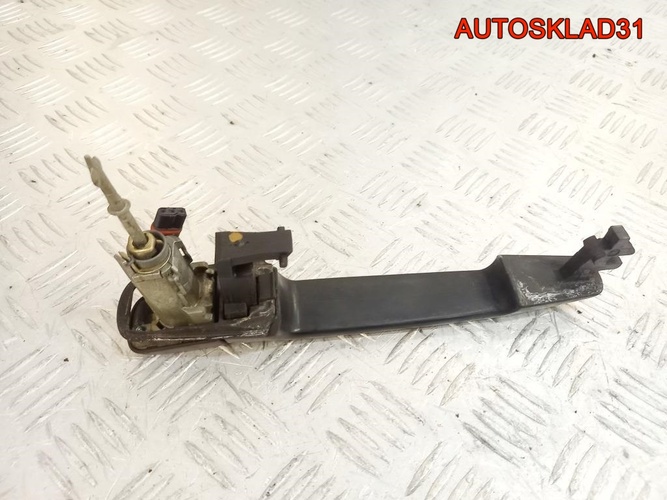 Ручка двери передняя левая Mercedes Benz W210