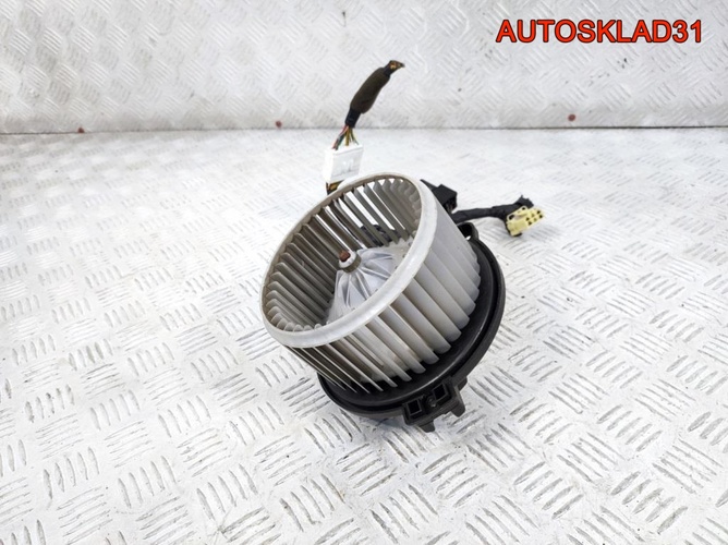 моторчик печки тойота авенсис т250