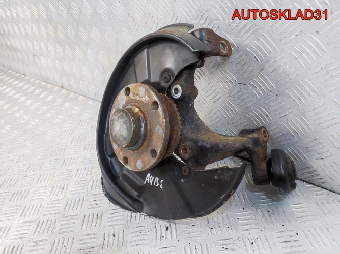 Кулак поворотный задний левый Audi A4 B6 2 WD