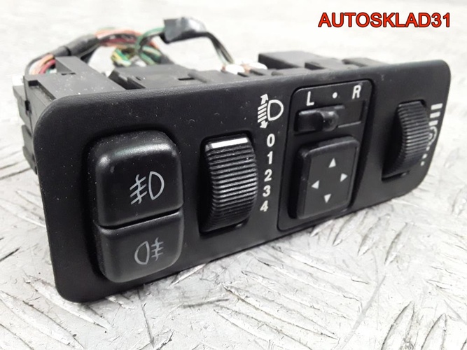 Блок кнопок для Митсубиси Каризма да MR740608