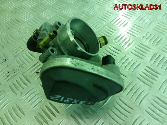Дроссельная заслонка Opel Astra H Z18XER 55562380