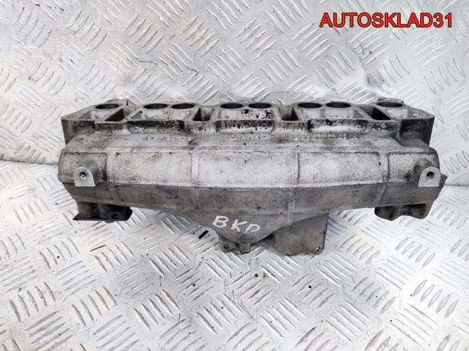 Коллектор впускной VW Passat B6 2,0 BKP 03G129713