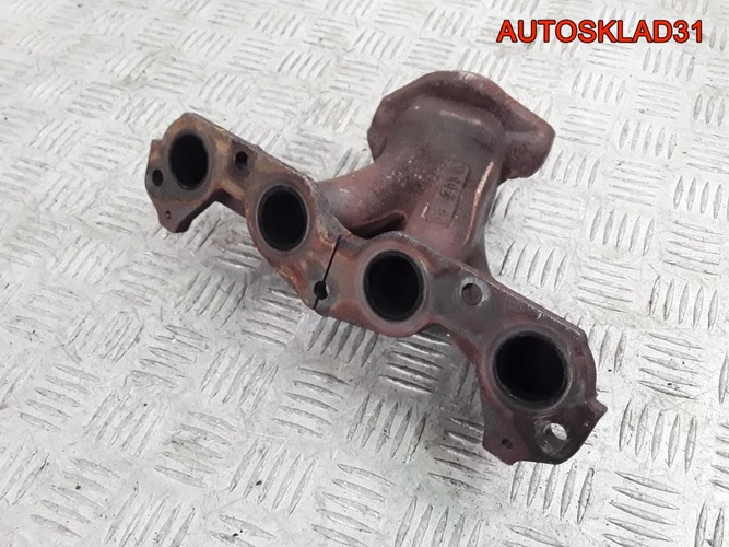 Коллектор выпускной Renault Logan 8200383745