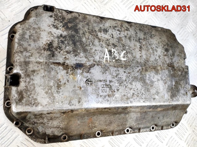 Поддон двигателя Audi A6 C4 2,6 ABC 078103604F