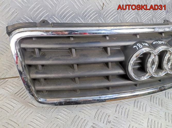 Решетка радиатора Audi A4 B6 8H0853653 Кабриолет