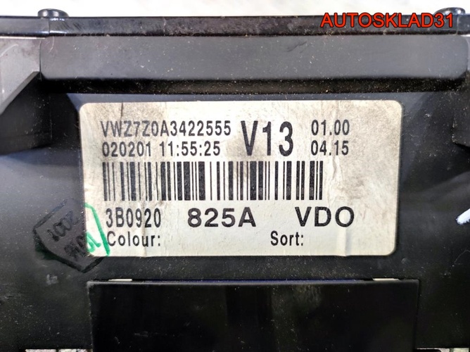 Панель приборов Volkswagen Passat B5+ 3B0920825A