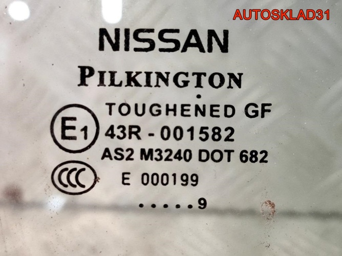 Стекло двери переднее правое Nissan Qashqai J10