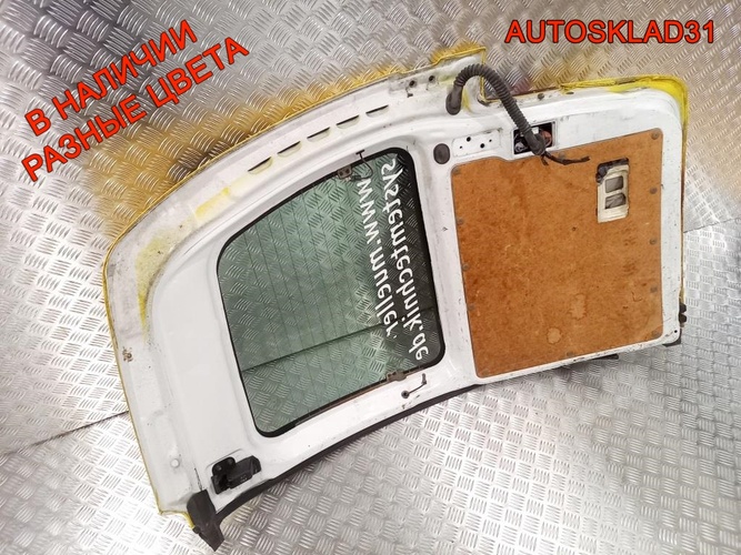 Дверь багажника левая Hyundai Starex H1 737004A902