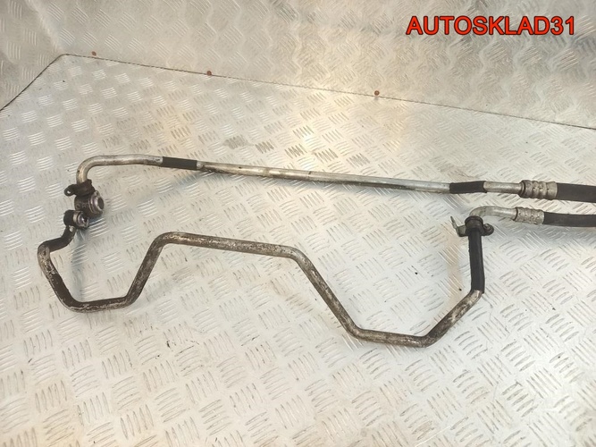 Трубка кондиционера VW Passat B5+ 3B0260704Q